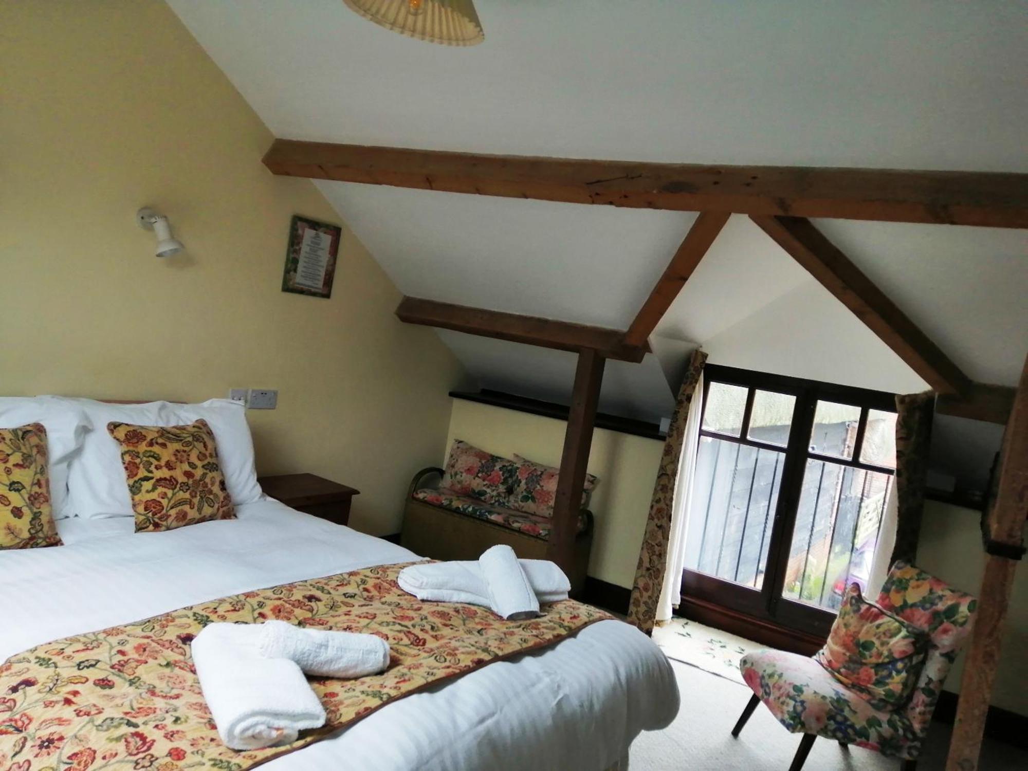 The Old Stables Self Catering Villa ซอลส์บรี ภายนอก รูปภาพ
