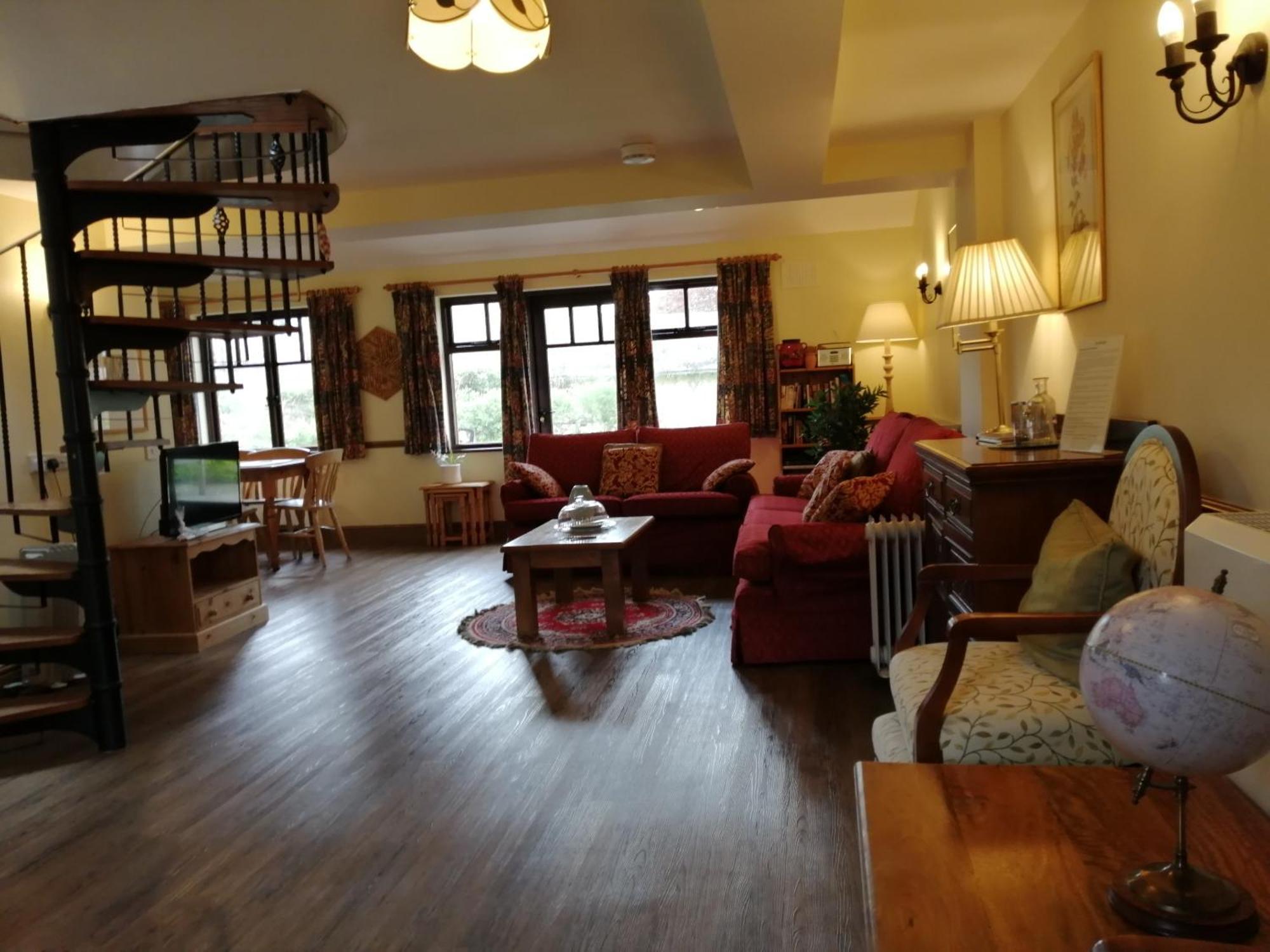 The Old Stables Self Catering Villa ซอลส์บรี ภายนอก รูปภาพ