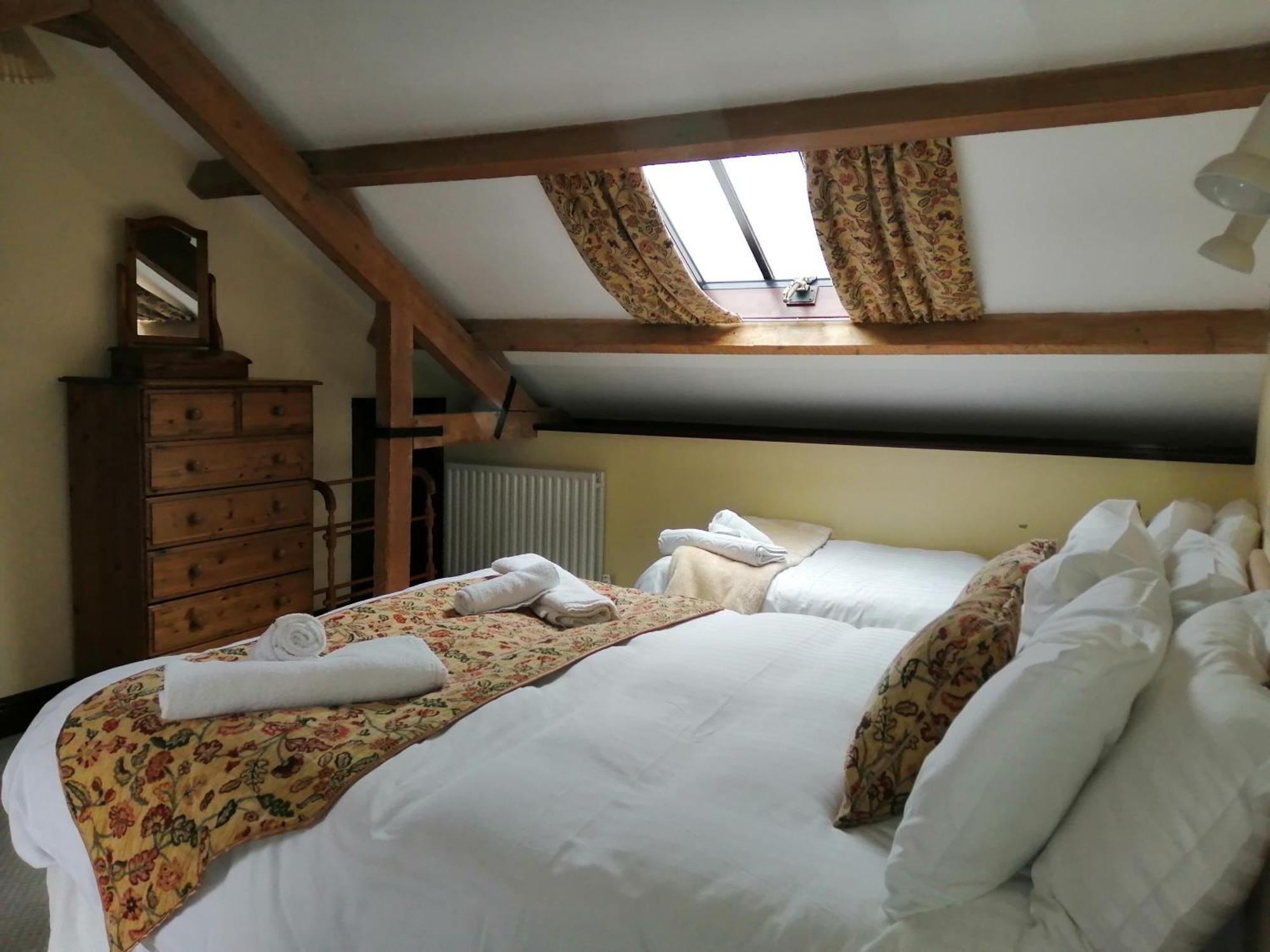 The Old Stables Self Catering Villa ซอลส์บรี ภายนอก รูปภาพ