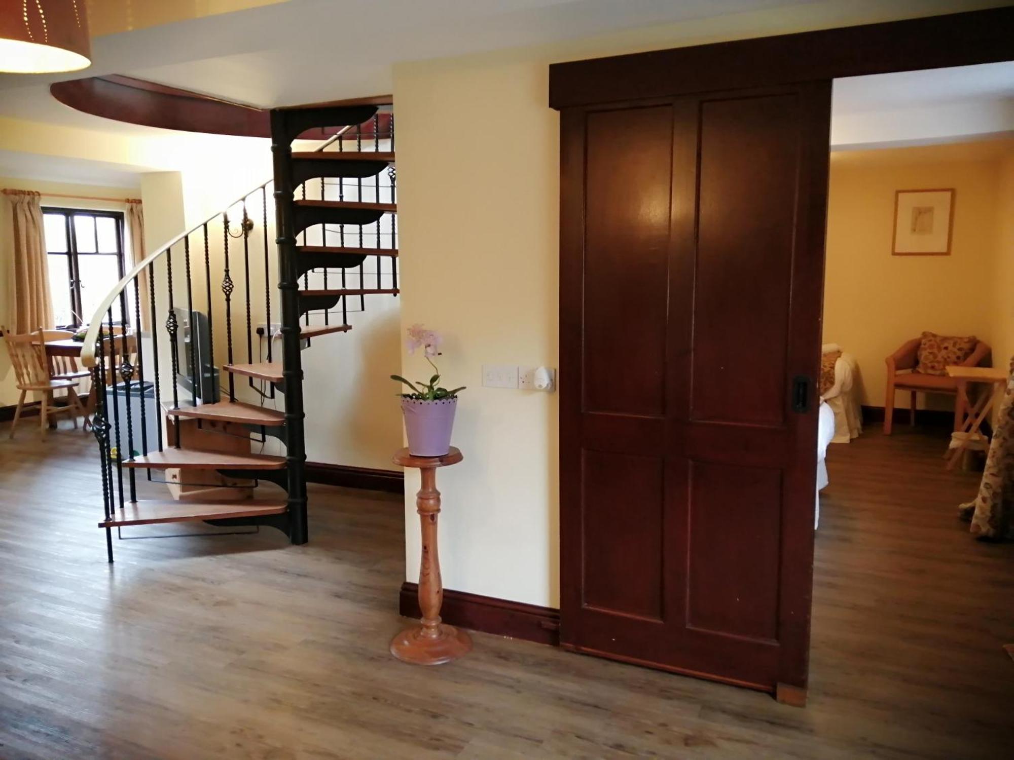 The Old Stables Self Catering Villa ซอลส์บรี ภายนอก รูปภาพ