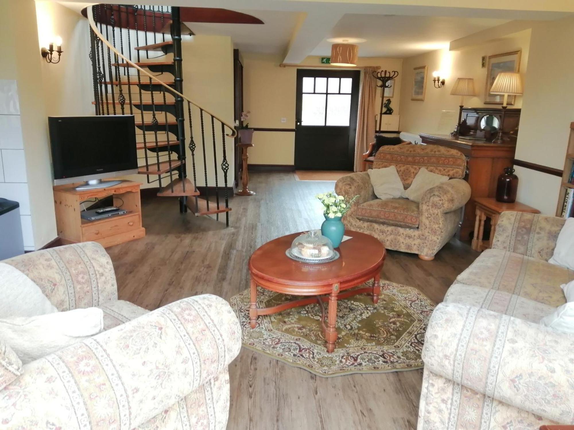The Old Stables Self Catering Villa ซอลส์บรี ภายนอก รูปภาพ