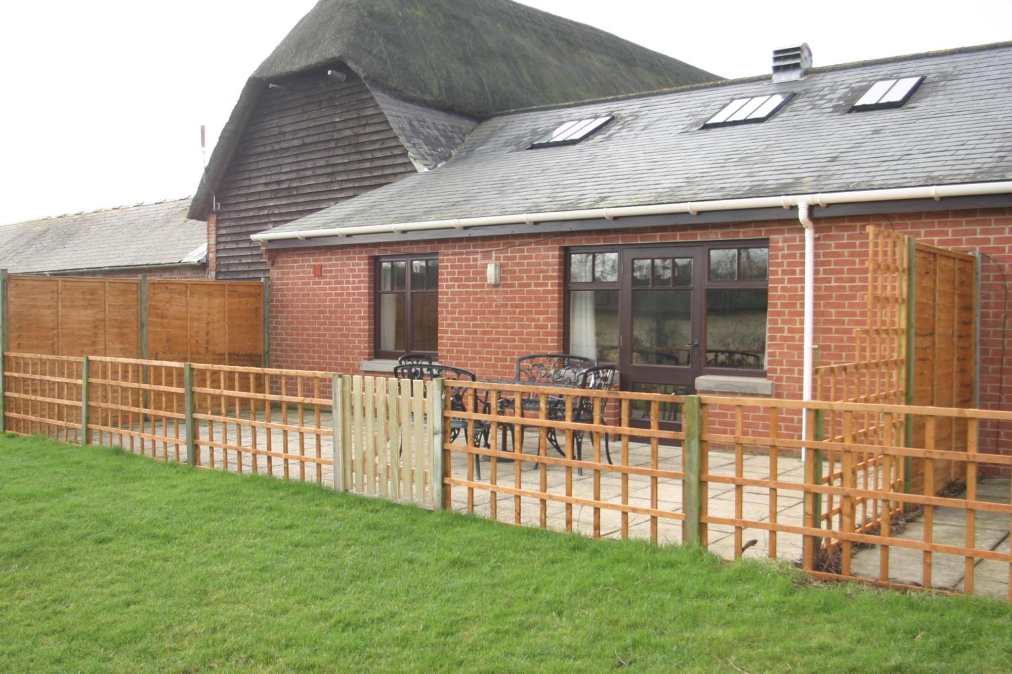 The Old Stables Self Catering Villa ซอลส์บรี ภายนอก รูปภาพ