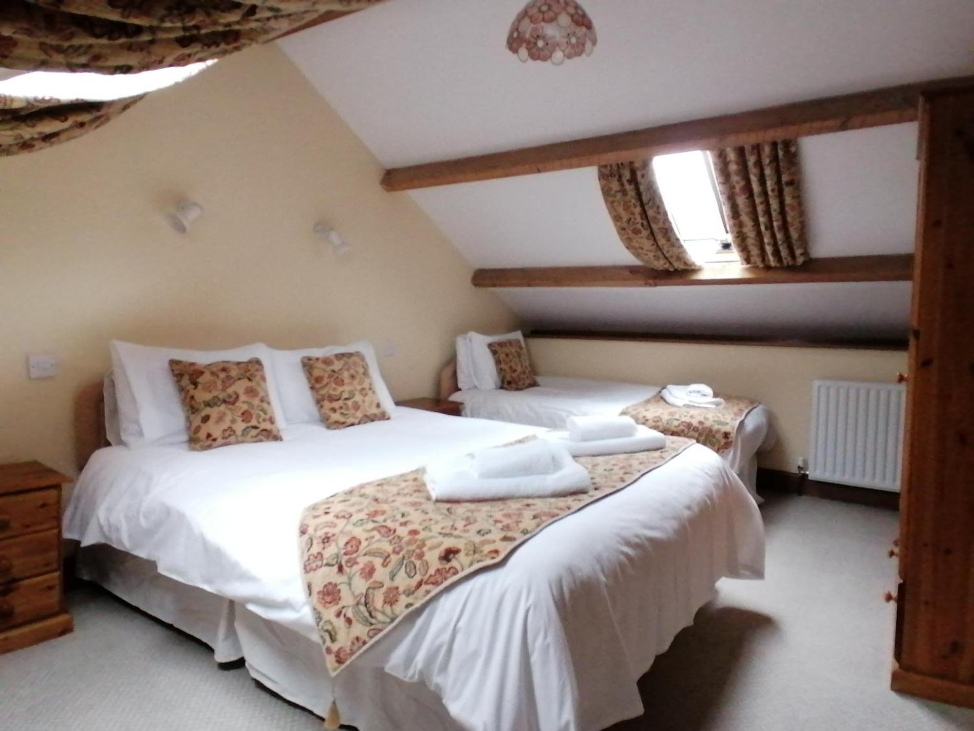 The Old Stables Self Catering Villa ซอลส์บรี ภายนอก รูปภาพ